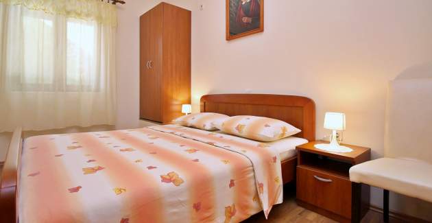 Apartment Ivanka A4 – 180 m from the Sea