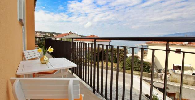 Apartment Ivo 1 – Sea View and Balcony