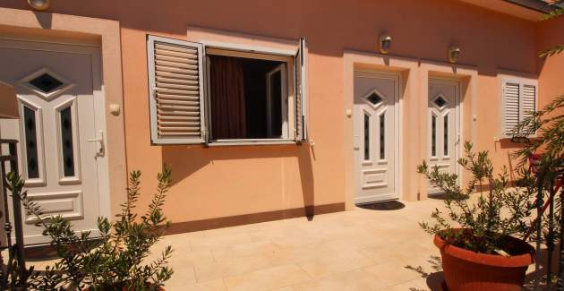 Apartment Koraljka 1 – Sea View