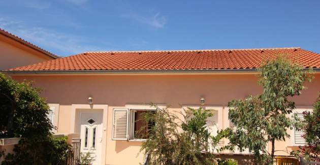 Apartment Koraljka 1 – Sea View