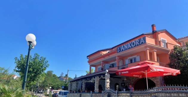 Apartment Koraljka 2 – Sea View