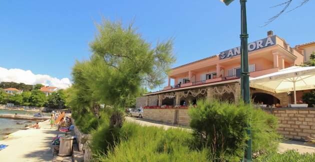 Apartment Koraljka 3 – Sea View