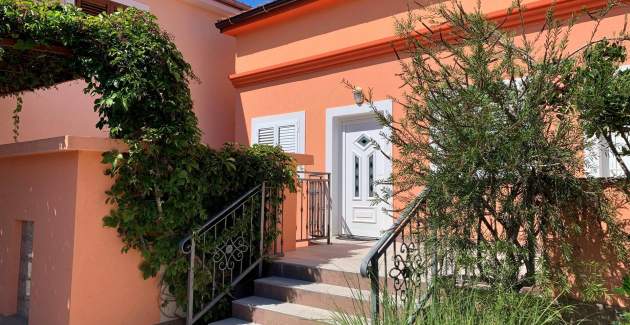 Apartment Koraljka 3 – Sea View