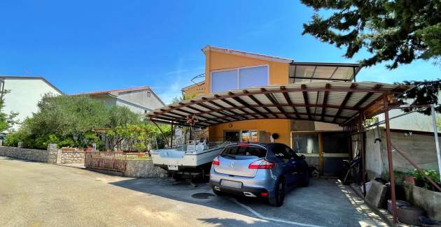 Apartment Mara A4 – Terrace and Garden View