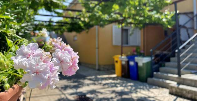 Apartment Mara A4 – Terrace and Garden View