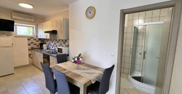 Apartment Mara A4 – Terrace and Garden View