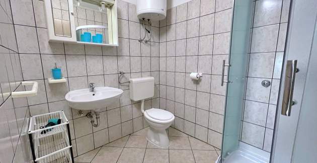 Apartment Mara A4 – Terrace and Garden View