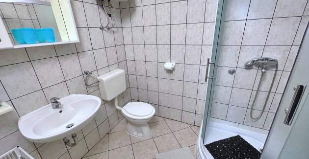 Apartment Mara A4 – Terrace and Garden View