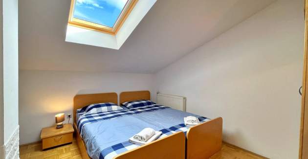 Apartment Neptun 4 – Attic, 20 m from Sea