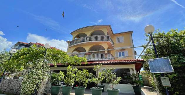 Apartment Neptun 4 – Attic, 20 m from Sea