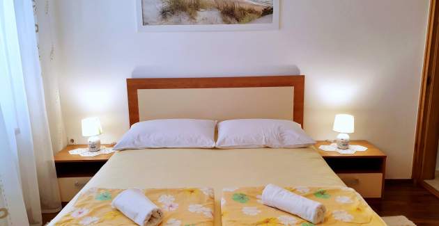 Apartment Nevenka 2 – 70 m from the Sea