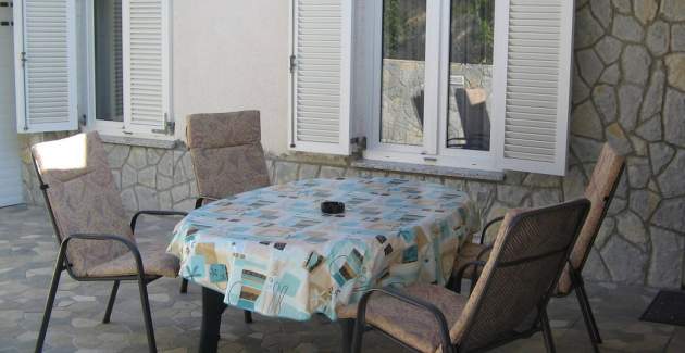 Apartment Nevenka 2 – 70 m from the Sea