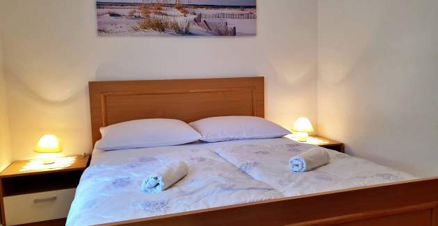 Apartment Nevenka 2 – 70 m from the Sea