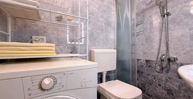 Appartamento Nevenka 3 – Vista mare, 70 m dal mare