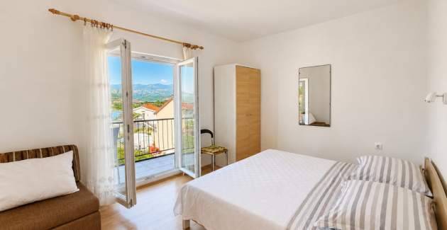 Apartment Nevenka P. – Sea View, 130 m from Sea