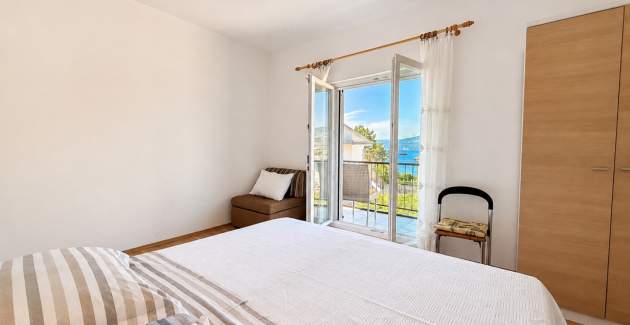 Apartment Nevenka P. – Sea View, 130 m from Sea