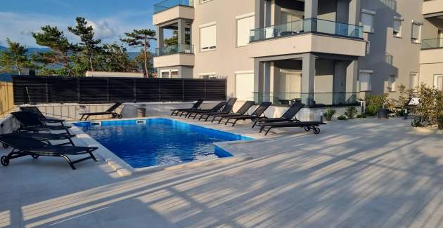Apartment Punta Silo B3 – Pool and Sea View