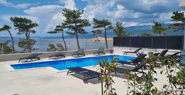 Apartment Punta Silo B3 – Pool and Sea View