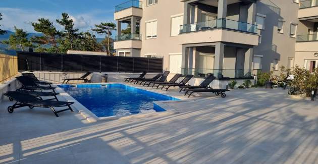 Appartamento Punta Silo B5 – piscina e vista mare