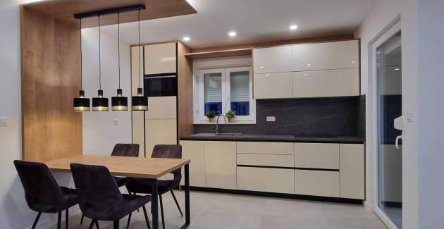 Appartamento Punta Silo B5 – piscina e vista mare