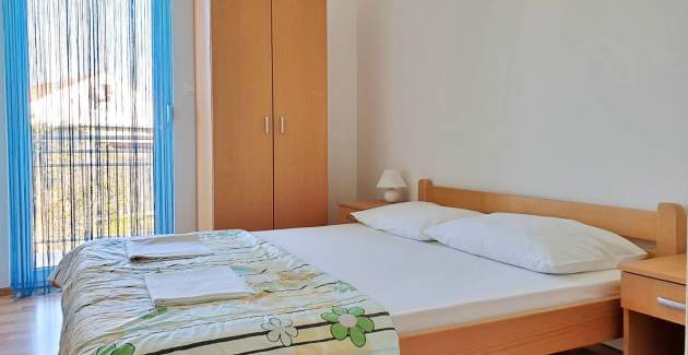 Apartment Rea – 220 m from Sea