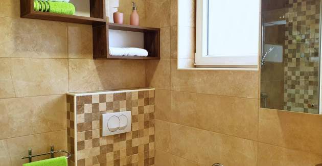 Apartment Rebeka 2 – 160 m from Sea, Balcony