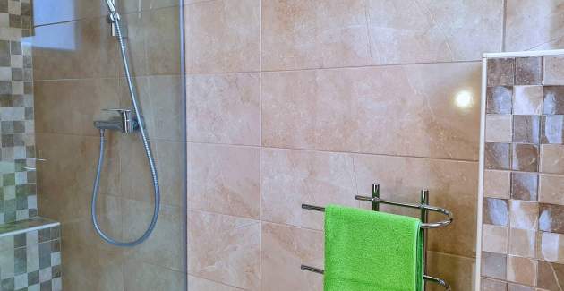 Apartment Rebeka 2 – 160 m from Sea, Balcony