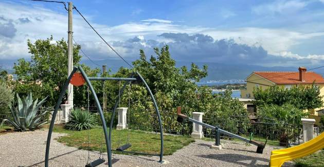 Apartment Rebeka 3 – Sea View, 160 m from Sea