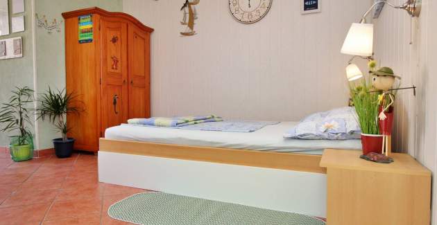 Studio Apartment Renata with Balcony