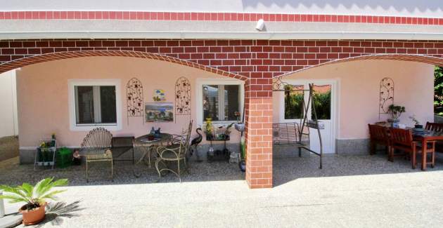 Apartment Renata with Terrace