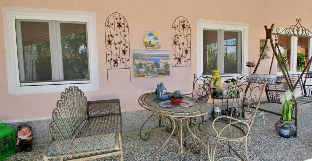 Apartment Renata with Terrace