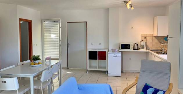 Apartment Savic A4 – 90 m from the Beach