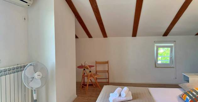 Apartment Savic M – 90 m from the Beach with Sea ​​View