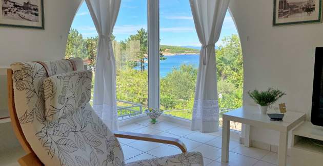 Apartment Savic M – 90 m from the Beach with Sea ​​View