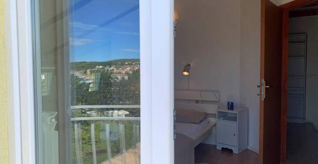 Apartment Savic M – 90 m from the Beach with Sea ​​View