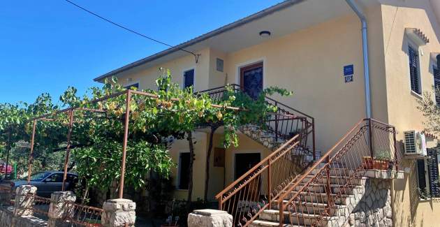 Apartment Santic V – Sea View