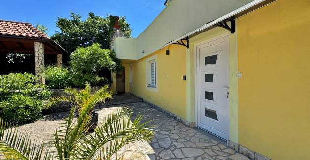 Top Apartment 1 – Pet- and Wheelchair-Friendly