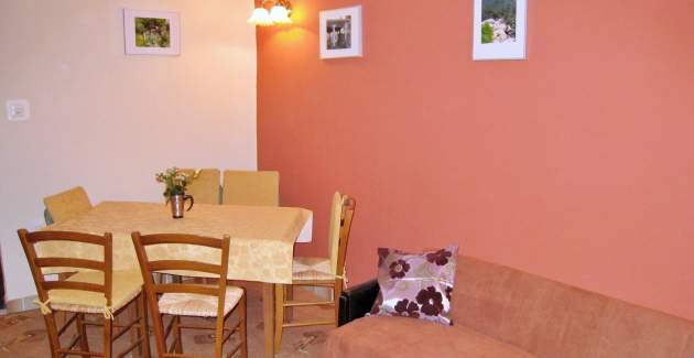 Apartment Nidisa A1 – 90 m from Sea