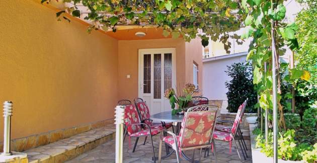 Apartment Nidisa A1 – 90 m from Sea