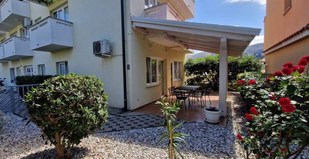 Apartman Brnic AQ P – s natkrivenom Terasom, 90 m od Plaže