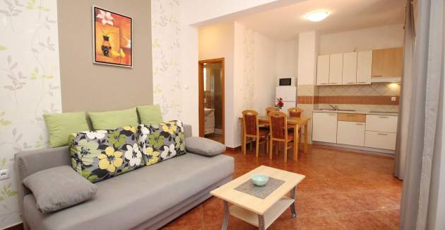 Apartman Brnic AQ P – s natkrivenom Terasom, 90 m od Plaže