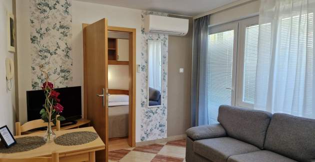 Apartment Brnic AQ 2 - with Parking spot, 90 m from the Beach