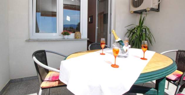 Apartment Dorcic AQ 1 - central Location, close to the Beach