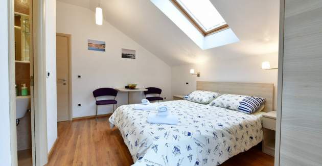 Room Barbalic Beach No.5 - central Location, near the Beach