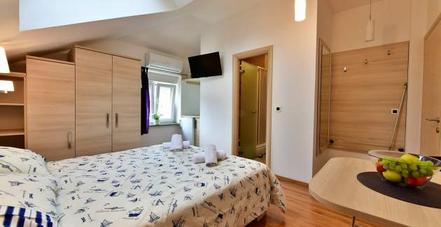 Room Barbalic Beach No.5 - central Location, near the Beach