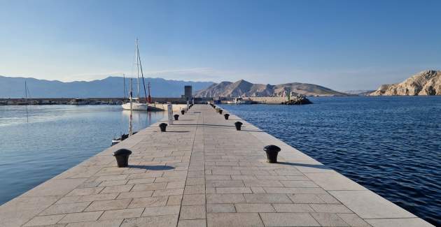 Apartment Bebek – with Balcony and Parking