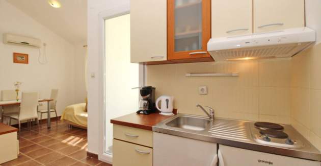 Apartment Bebek – with Balcony and Parking