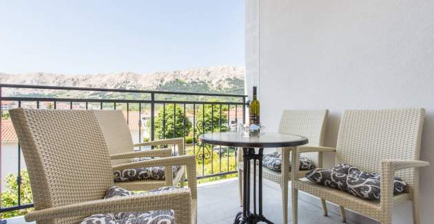 Modernes Apartment Berisha 1 Nr.4 – mit Balkon