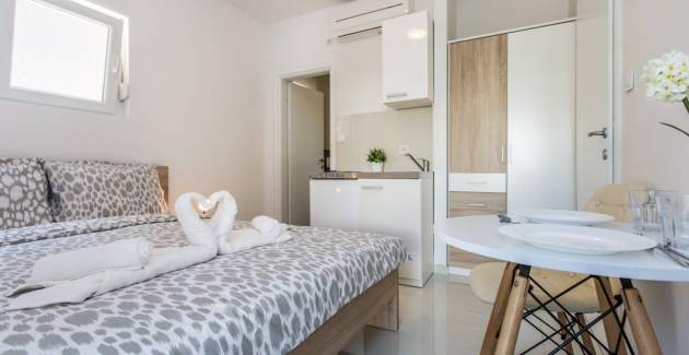 Studio-Apartment Berisha 1 Nr.1 – mit Balkon