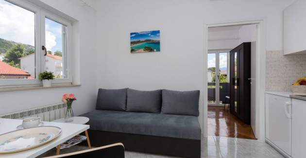 Apartments Berisha 2 No.3 - with Balcony